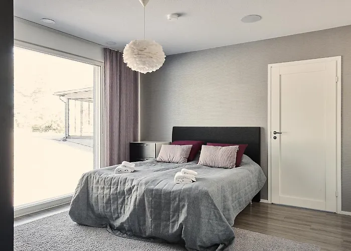 Platinum Swing - Spacious 4br With Panorama Views Next To Kultaranta *