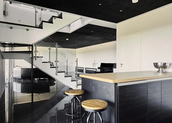 Platinum Swing - Spacious 4br With Panorama Views Next To Kultaranta